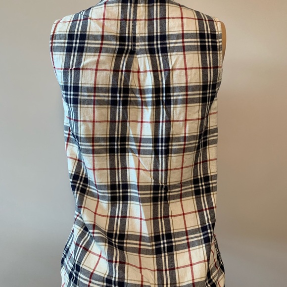 Forever21 women’s Junior plaid sleeveless shirt - Picture 8 of 13